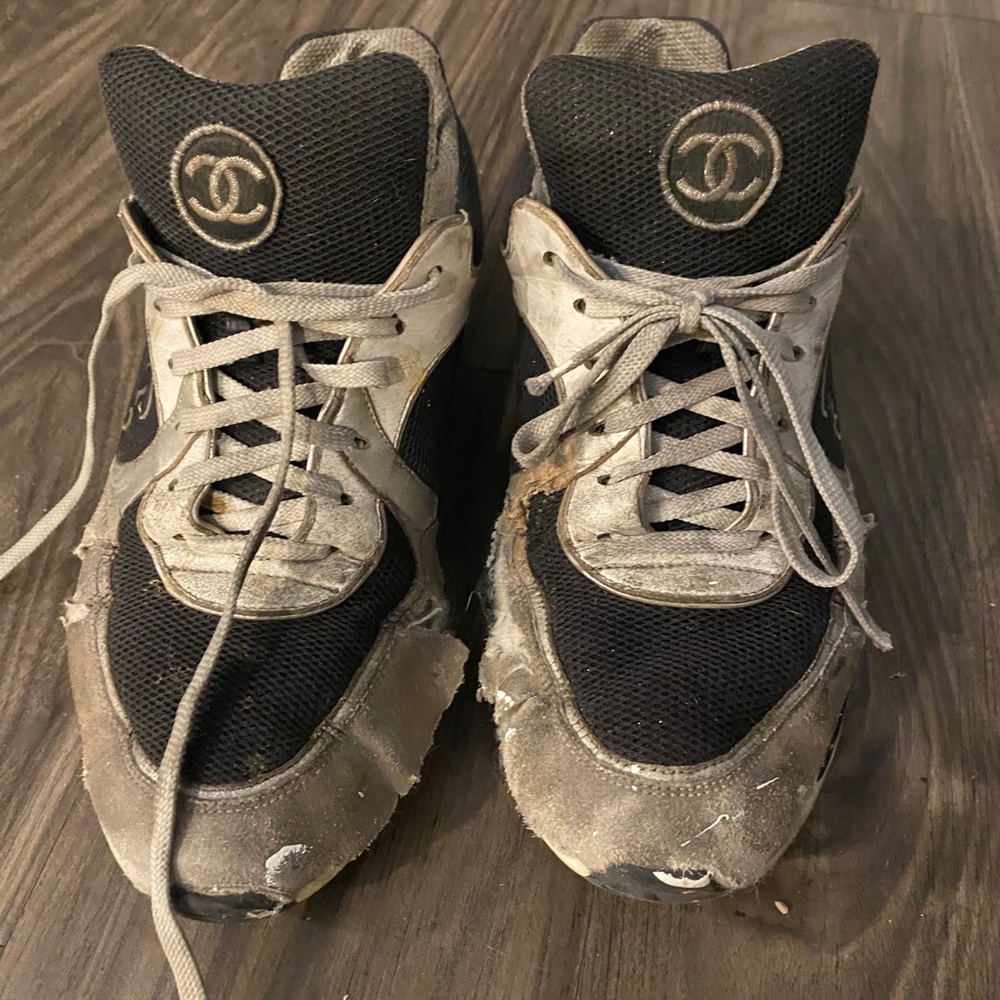 Extremely used vintage Chanel shoes Men’s 8.5